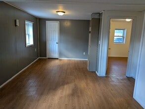 324 E Front St-Unit -326 in Napoleon, OH - Building Photo - Building Photo