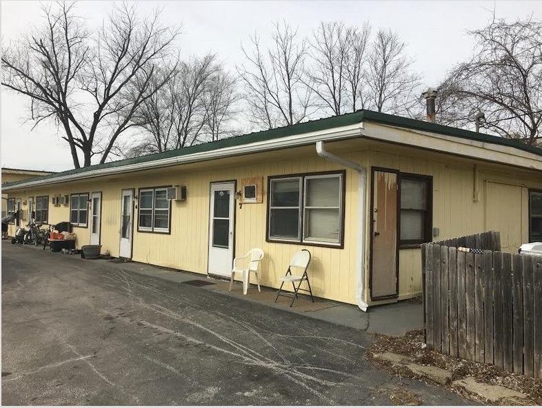 705 2nd St in Coralville, IA - Building Photo