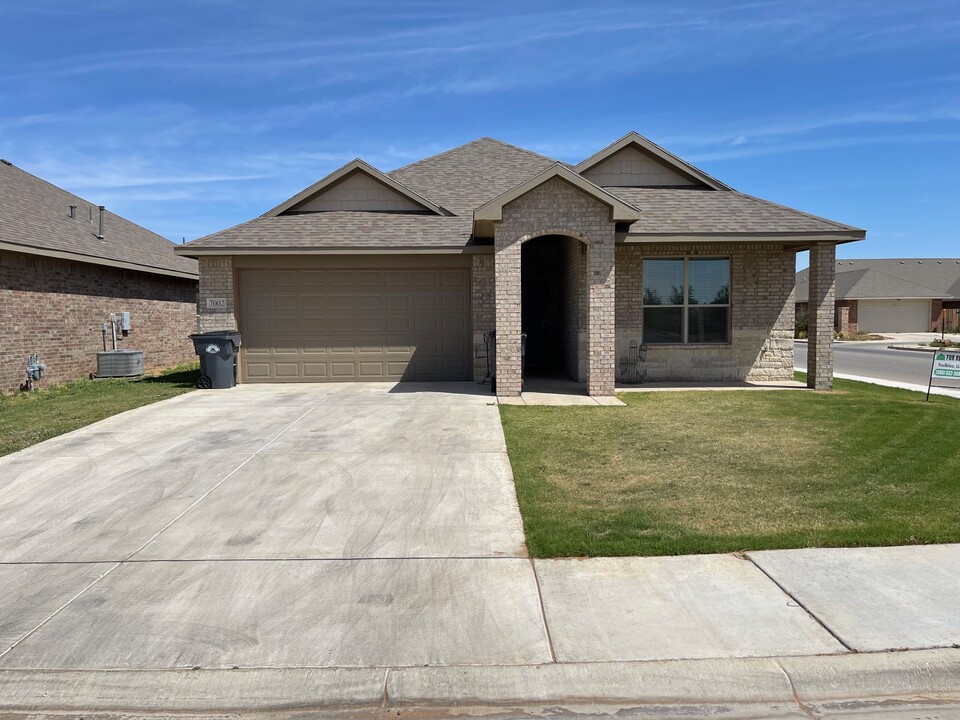 7002 21st St in Lubbock, TX - Building Photo