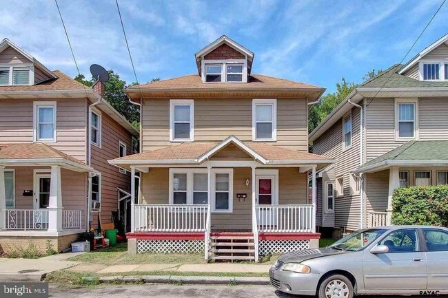 property at 22 S Royal St