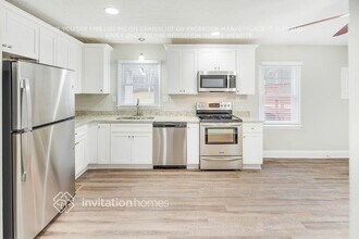 338 Capps Hill Mine Rd, Unit 103 in Charlotte, NC - Foto de edificio - Building Photo