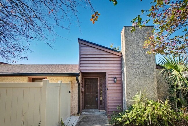 property at 569 Arcadia Dr