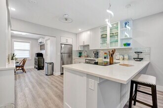 1125 Stillwater Dr in Jupiter, FL - Building Photo - Building Photo