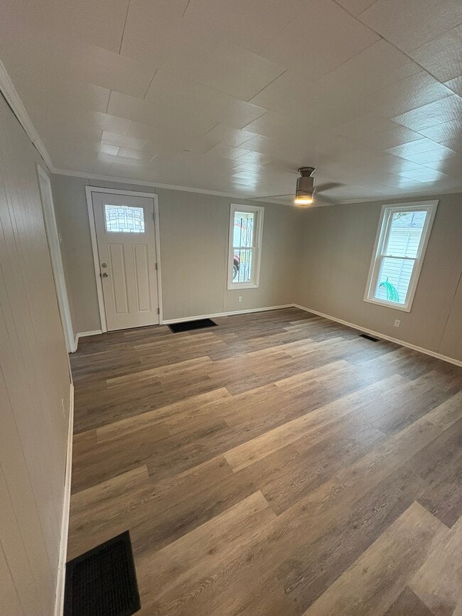 233 Chestnut St in Newcomerstown, OH - Building Photo - Building Photo