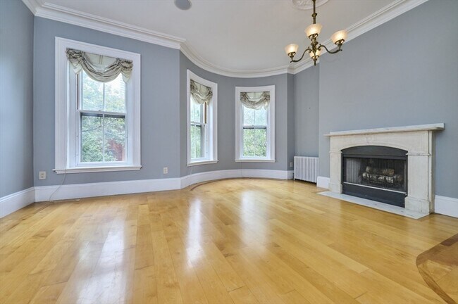 property at 32 Yarmouth St