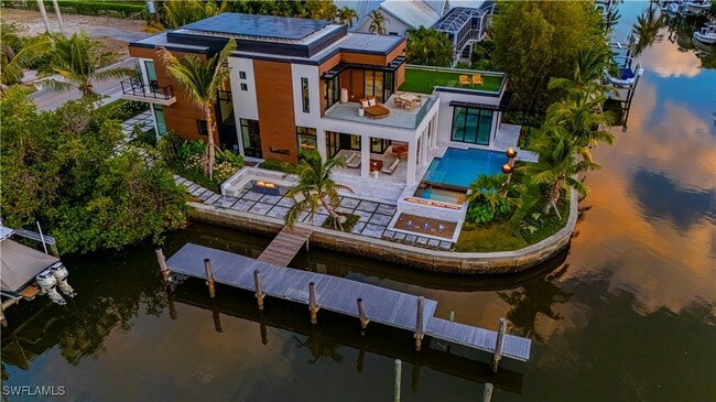 property at 1100 Sandpiper St