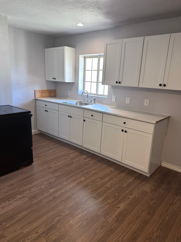 2310 Oregon St in Carlsbad, NM - Building Photo - Building Photo