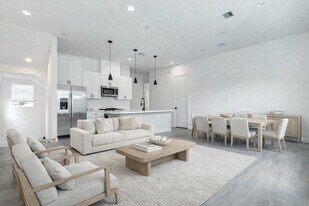 6015 Beall St in Houston, TX - Building Photo