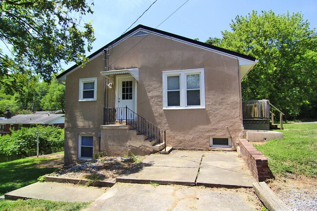 1517 Wayne St in Cape Girardeau, MO - Building Photo - Building Photo