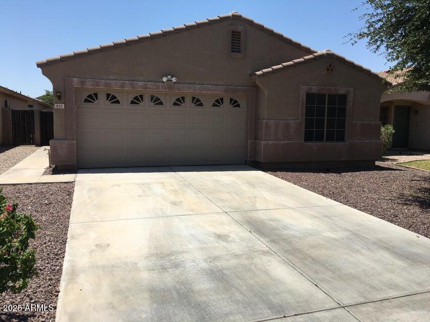 825 E Lamonte St in San Tan Valley, AZ - Building Photo