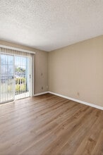 1620 SE Green Acres Cir in Port St. Lucie, FL - Building Photo - Building Photo