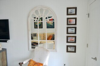 1600 Ardmore Ave, Unit 219 in Hermosa Beach, CA - Foto de edificio - Building Photo