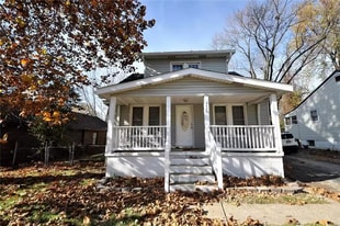 3851 Fee Fee Rd, Unit Whole House in Bridgeton, MO - Building Photo