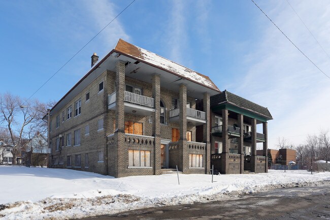 715 E 124th St in Cleveland, OH - Foto de edificio - Building Photo