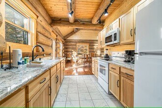 274 N Pioneer Rd in Beulah, MI - Building Photo - Building Photo