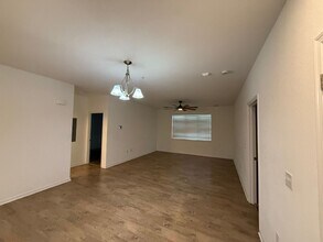 1732 Dromolin Dr in Virginia Beach, VA - Building Photo - Building Photo