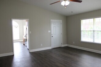 271 Shadow Ct SW in Huntsville, AL - Building Photo - Building Photo