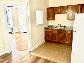 2543 W Sunnyside Ave, Unit 1 in Chicago, IL - Building Photo - Building Photo