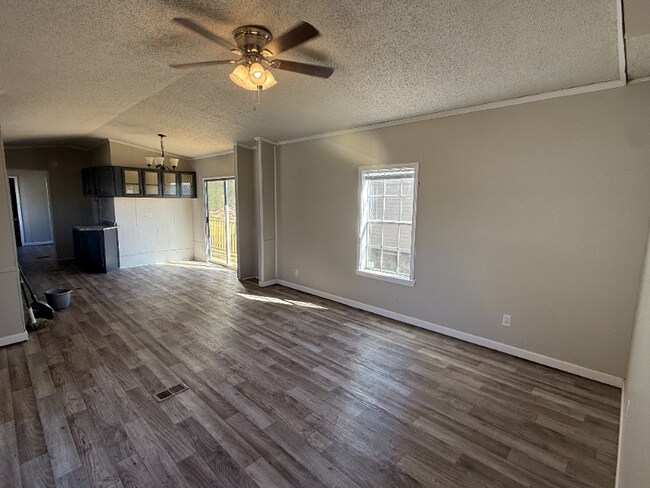 80 Redwood Ln in Atmore, AL - Foto de edificio - Building Photo