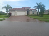 18698 Royal Hammock Blvd in Naples, FL - Foto de edificio - Building Photo