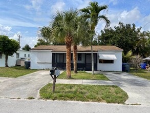 6337 Dawson St in Hollywood, FL - Foto de edificio - Building Photo