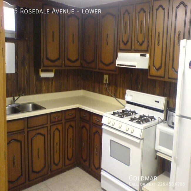 625 Rosedale Ave in Windsor, ON - Building Photo - Building Photo