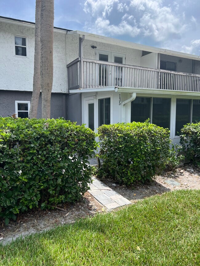 695 US-1 in Ponte Vedra Beach, FL - Building Photo - Building Photo