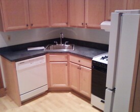 640 W 35th St, Unit 1 in Chicago, IL - Building Photo - Building Photo