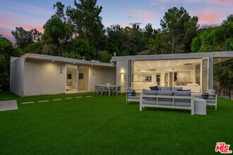 1040 Montego Dr in Los Angeles, CA - Building Photo - Building Photo