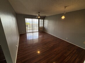 92-1045-1045 Lalahi St in Kapolei, HI - Building Photo - Building Photo