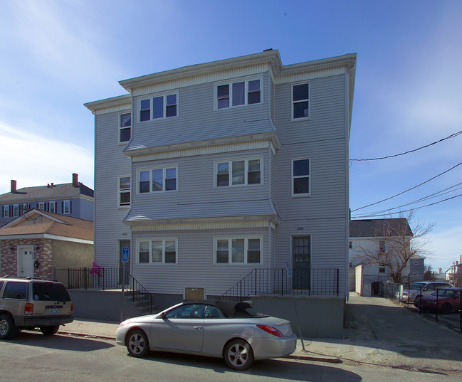 161 Mulberry St in Fall River, MA - Building Photo - Building Photo