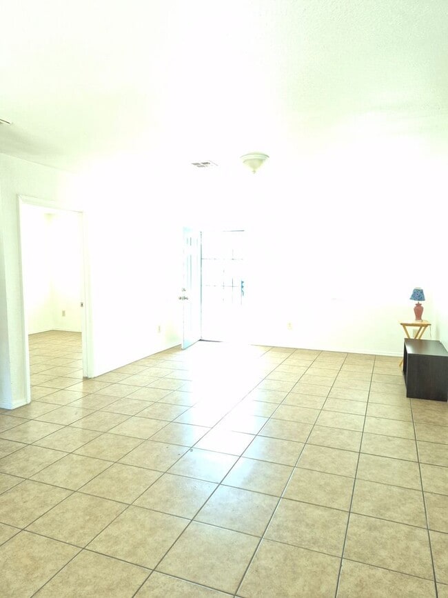 2504 E Mobile Ln in Phoenix, AZ - Building Photo - Building Photo