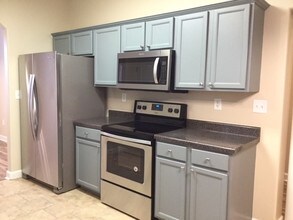 1671 Brimhill Ln in Cordova, TN - Building Photo - Building Photo