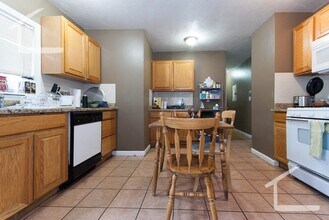 86 Linden St, Unit 1 in Boston, MA - Foto de edificio - Building Photo