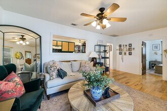 802 W Gibson St in Austin, TX - Building Photo - Building Photo