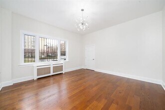 33 Glenwood Ave in Jersey City, NJ - Building Photo - Building Photo