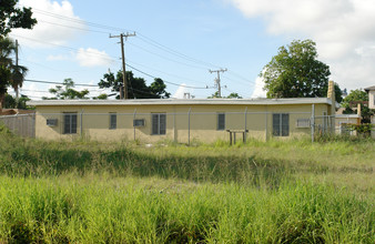 2708 Broadway in West Palm Beach, FL - Foto de edificio - Building Photo