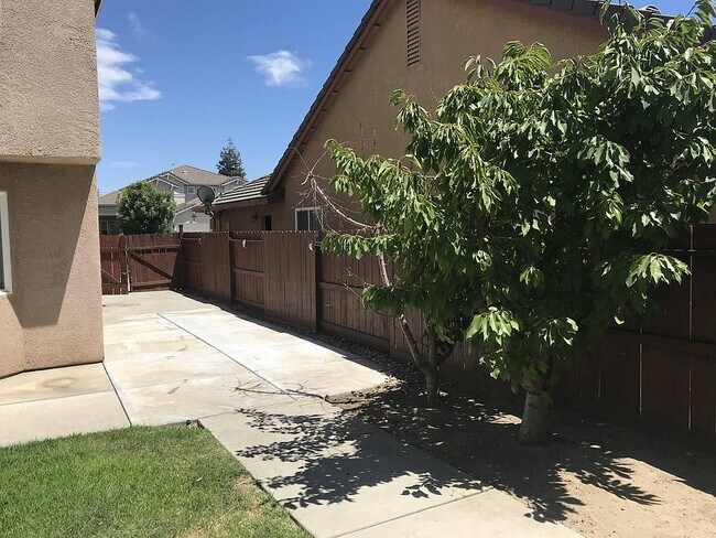 property at 3639 N Kilroy Rd