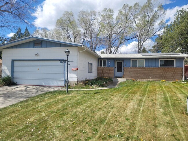 property at 776 W Sage St