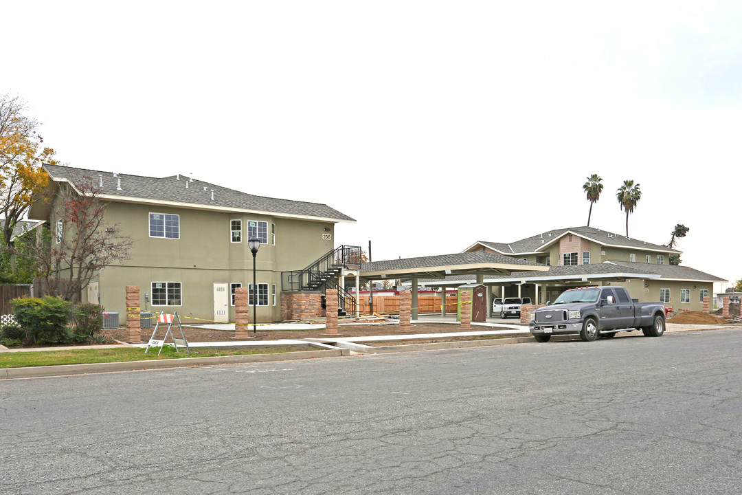 Sacramento Street Apartments in Tulare, CA - Building Photo