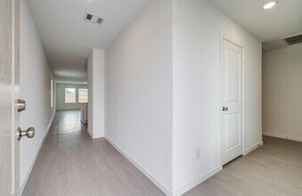18037 le gotte in New Caney, TX - Building Photo - Building Photo
