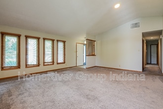 712 Daffon Dr in Indianapolis, IN - Building Photo - Building Photo