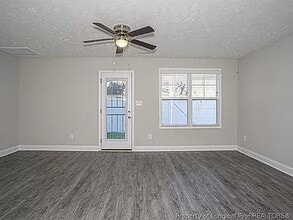 1059 Johnson St in Raeford, NC - Building Photo - Building Photo