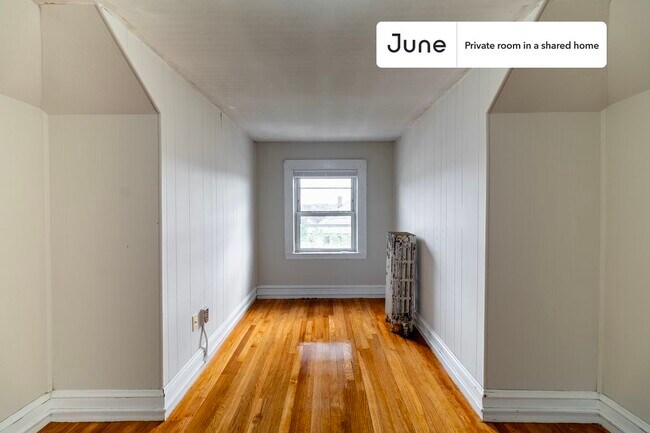 Room in Shared 4 bed/1 bath home in Somerville, MA - Building Photo - Building Photo