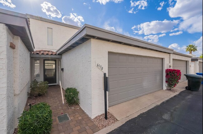6130 N 12th Way in Phoenix, AZ - Building Photo - Building Photo