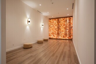 665 Rue Versailles, Unit SI ID1261817P in Montréal, QC - Building Photo - Building Photo