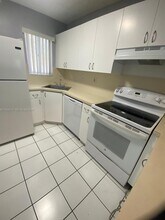 2690 W 76th St in Hialeah, FL - Building Photo - Building Photo