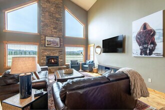 1126 Shadow Ln in Victor, ID - Foto de edificio - Building Photo