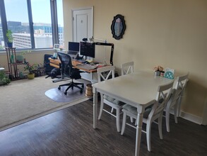 555 Massachusetts Ave NW, Unit 1218 in Washington, DC - Building Photo - Building Photo
