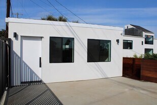 3527 Greenfield Ave in Los Angeles, CA - Building Photo